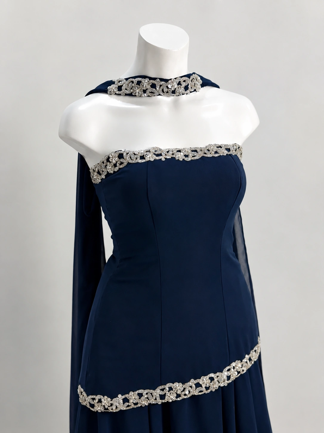Close-up of the zari embroidery